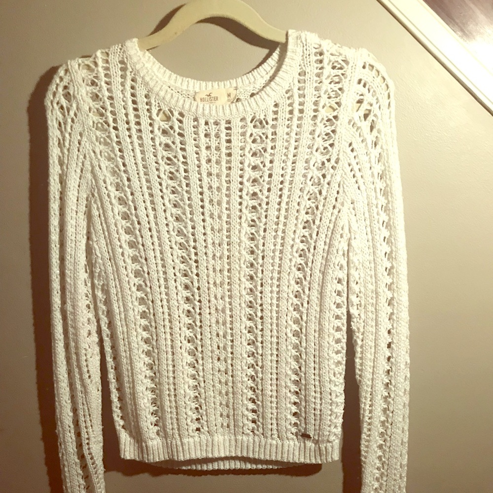 Casual knit sweater with silver accent